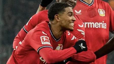 VIDÉO - Ligue Europa : le Bayer Leverkusen d’Amine Adli en finale, un immense triplé à venir ?