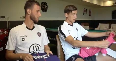 En vidéo : Van den Boomen et Spierings découvrent les nouveaux maillots