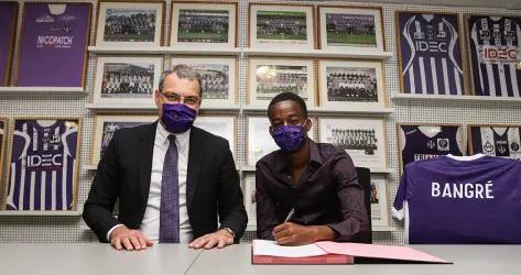 Officiel : Mamady Bangré a signé son premier contrat pro