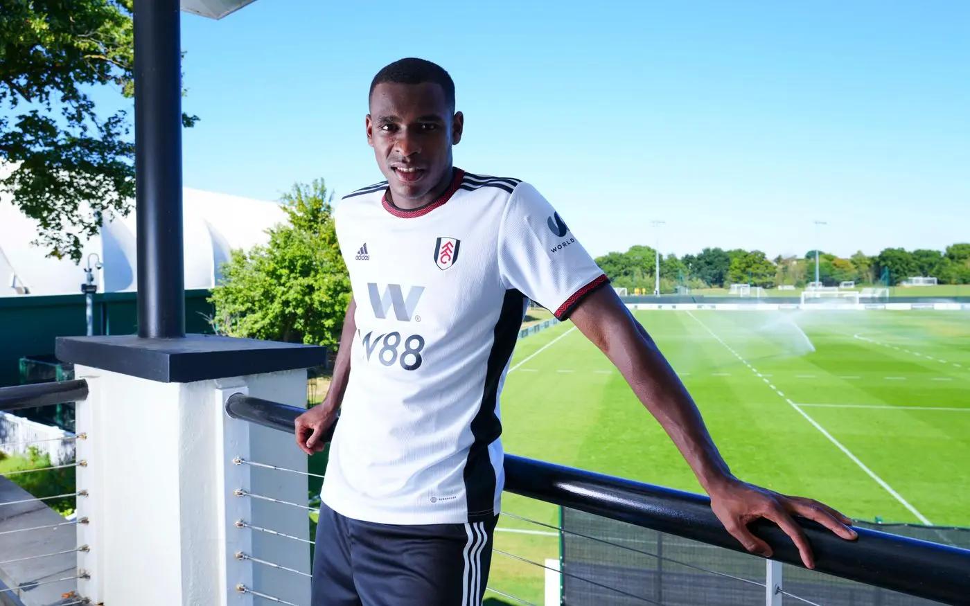 Mercato : Issa Diop signe à Fulham et choisit un joli numéro