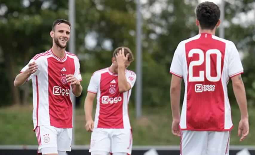 VIDÉO - Branco van den Boomen signe trois passes décisives en 45 minutes